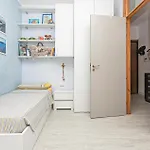 One Bedroom Cozy In *