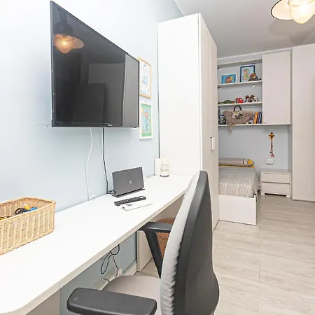 1 Bedroom Cozy In
