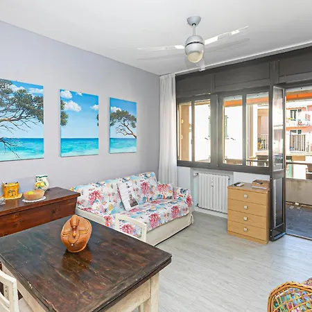 One Bedroom Cozy In *