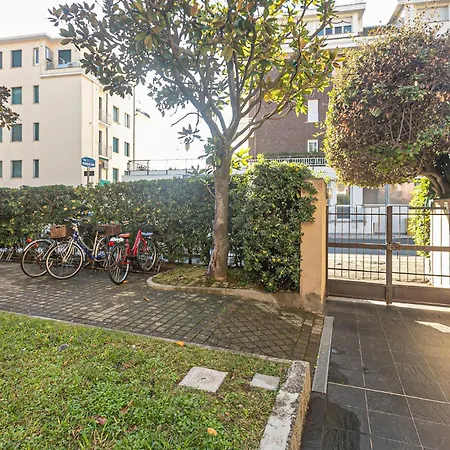 1 Bedroom Cozy In