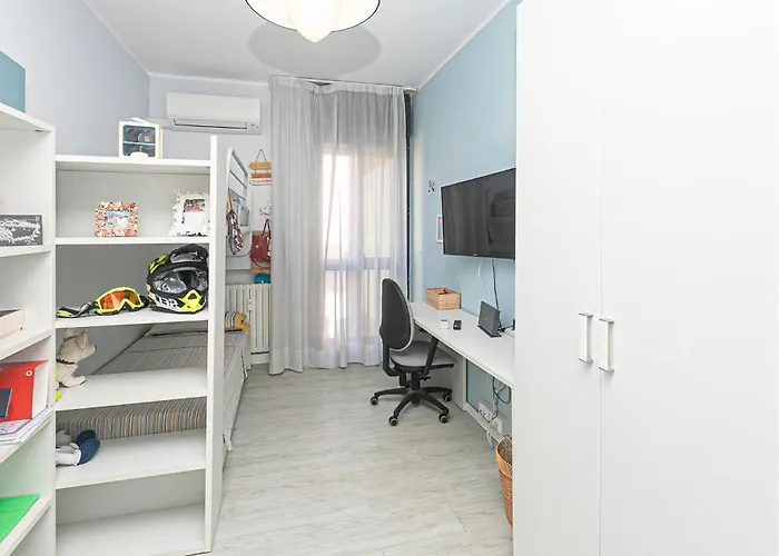 One Bedroom Cozy In *