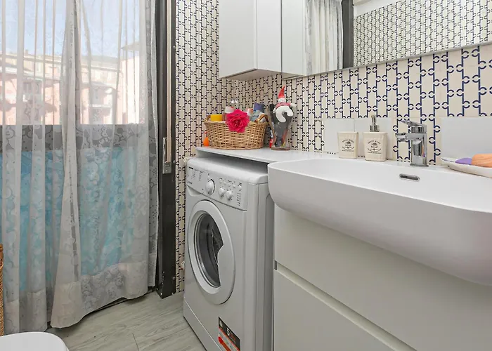 One Bedroom Cozy In شقة *